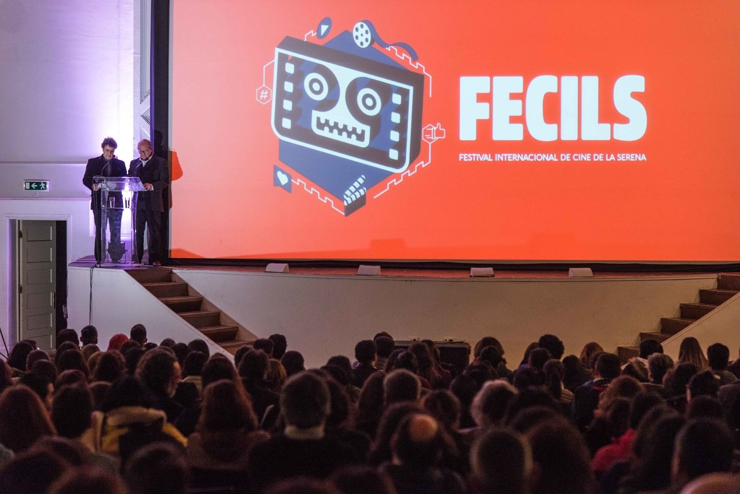 Fecils